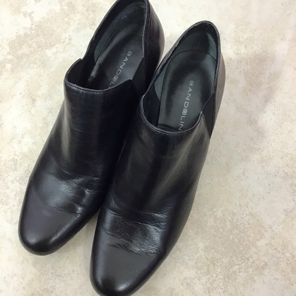 Bandolino Black Ankle Boots. Size 6 . 2 inch heels